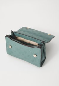 Guess CRESIDIA XBODY FLAP - Keresztpántos táska - teal