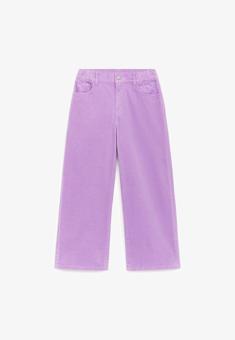 Pantalon large en velours côtelé lilas avec poches avant, passants de ceinture, ceinture élastique et fermeture par bouton.