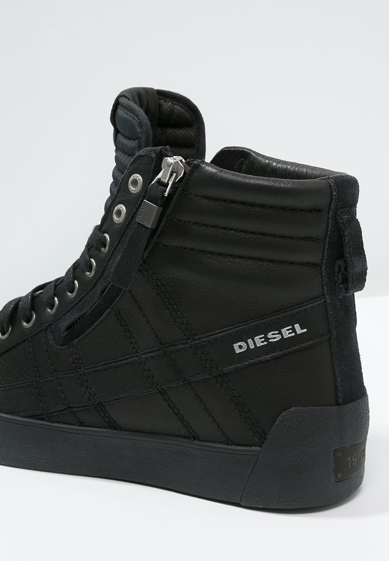 diesel d string plus black