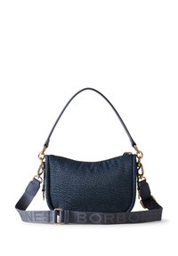 Borsa a spalla in pelle blu navy con finitura texturizzata, forma curva, hardware dorato e tracolla removibile con design del logo.