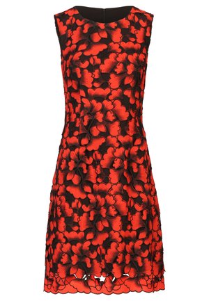 Czerwona sukienka z koronką w kwiaty, bez rękawów, z falbaniastym dołem i czarną podszewką. Posiada okrągły dekolt oraz kryty zamek błyskawiczny z tyłu.
