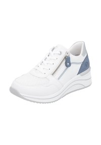 Baskets blanches avec lacets et fermeture éclair latérale, présentant des accents bleus, des panneaux en mesh, une semelle rembourrée et une forme arrondie.