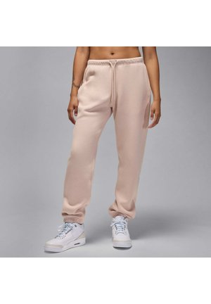 - Spodnie treningowe