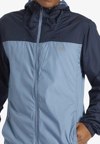 Quiksilver OVERCAST - Neperpučiamoji striukė - blue