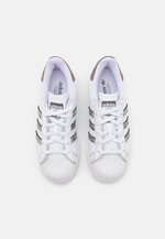 adidas superstar white silver zalando