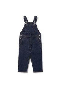 Donkerblauwe denim overalls voor kinderen met verstelbare schouderbanden, een borstzakje aan de voorkant, zijknopen en twee zijzakken op een witte achtergrond.