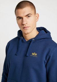 Alpha Industries BASIC HOODY SMALL LOGO - Felpa con cappuccio - new navy