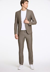Junk De Luxe STRUCTURE STRETCH SET - Completo - dk sand