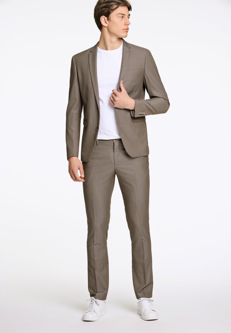 Junk De Luxe STRUCTURE STRETCH SET - Completo - dk sand
