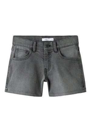 Short en jean gris avec passants de ceinture, bouton devant, fermeture éclair et poches avant, posé à plat sur un fond blanc.