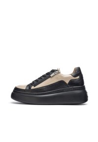 WONDERS TYLER  - Trainers - black