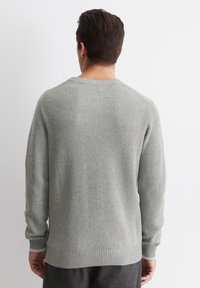 Marc O'Polo CREW NECK STRUCTURED WITH TIPPING - Strickpullover - grey melange