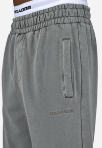 Pegador LOGO HEAVY JOGGER - Treningo apatinė dalis - vintage grey grey