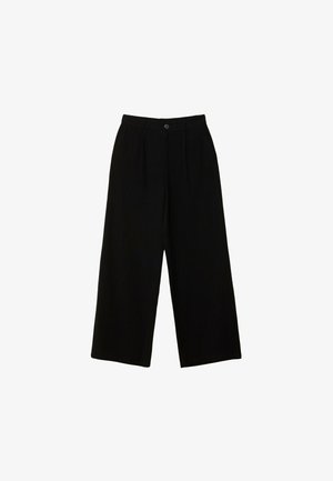 Schwarze weit geschnittene Hose aus einem glatten Material, mit hoher Taille, Vorderfalten und einem einzelnen Knopfverschluss vorne.