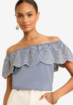 Love & Roses Blus - blue chambray broderie