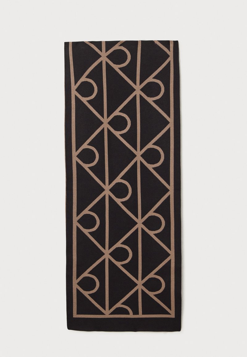 Čierny obdĺžnikový šál s béžovým geometrickým vzorom prepojených línií a polkruhov, ktorý tvorí opakujúci sa dizajn.