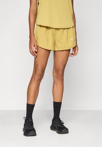 ASICS ROAD SHORT - Korte broeken - lemongrass