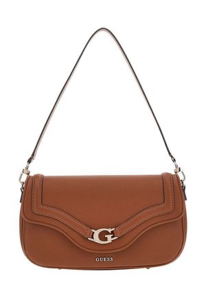 Borsa a tracolla in pelle marrone con chiusura a scatto argentata a forma di "G" e logo Guess, con patta curva e tracolla regolabile.