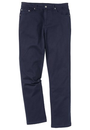 Chinos in cotone blu navy con design a gamba dritta, tasche frontali e dettagli in metallo. Presentano una chiusura con un singolo bottone e dettagli di cucitura sottili.