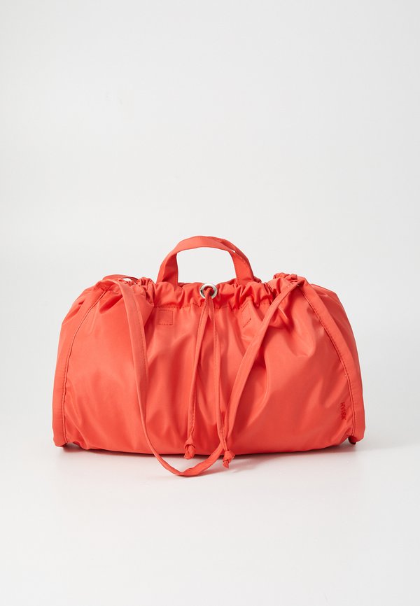 MEDIUM MATTE - Shopping Bag