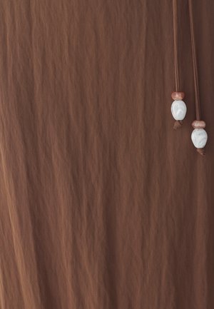 ST MRLO, MARNI - Maxi-jurk - mocha