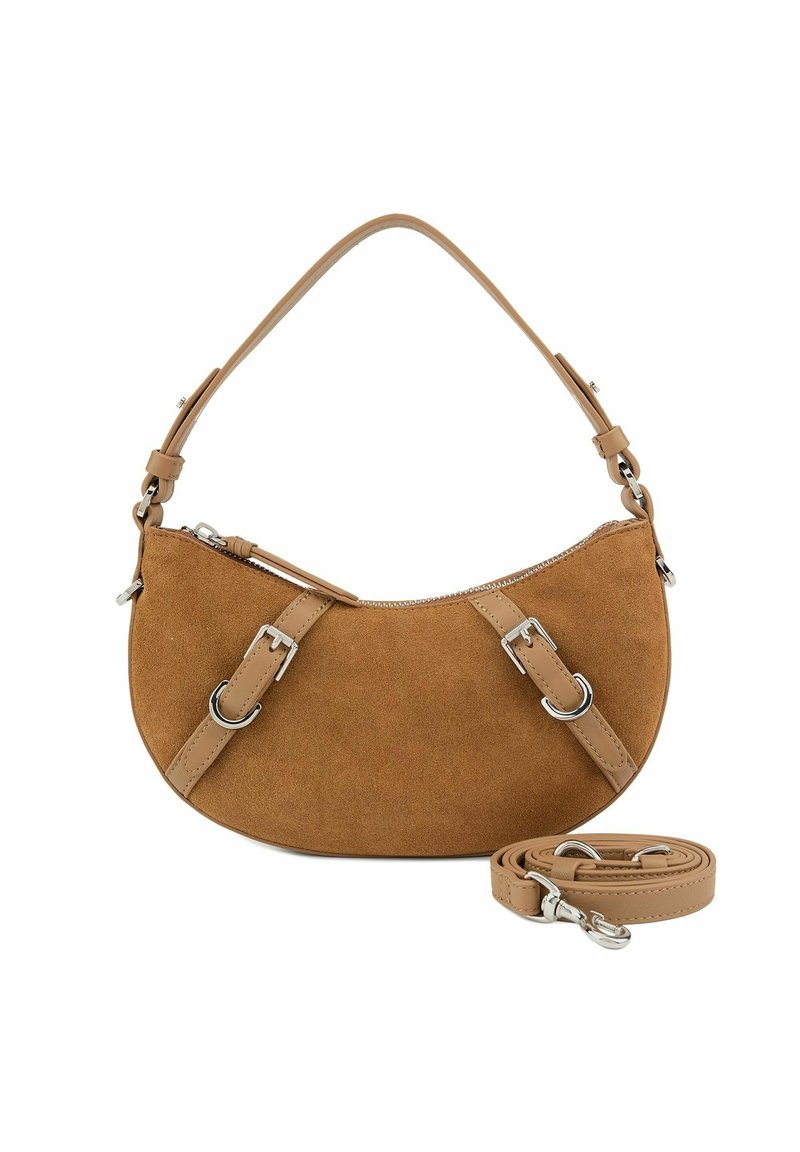 Borsa a mano in suede marrone con forma curvilinea, tracolla in pelle, hardware in argento e tracolla regolabile. Presenta una chiusura con zip.