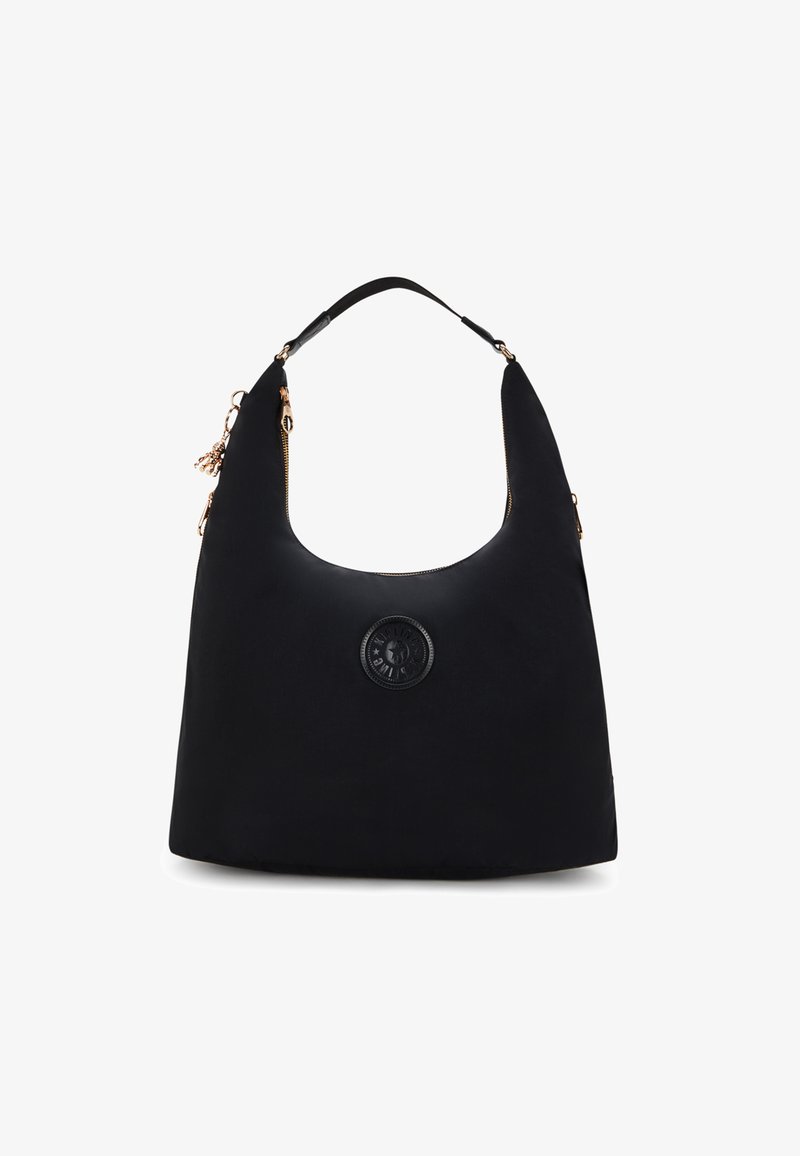 Sort hobo taske med en rund silhuet, glat stof, fremtrædende logopatch og hardware-accenter i guld-tone. Lynlåslommer på siderne.