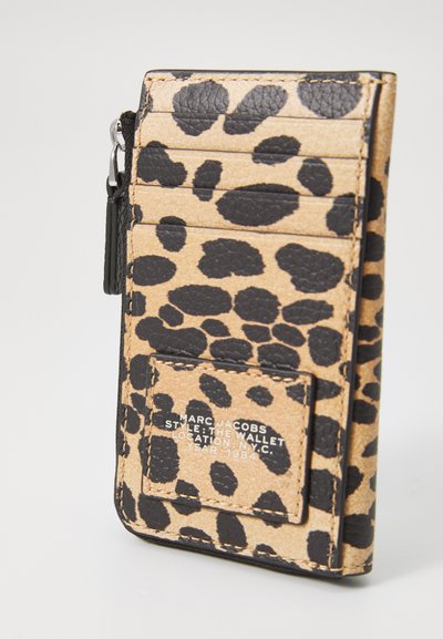 MARC JACOBS THE TOP ZIP WALLET - Lommebok - black multi