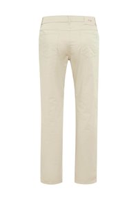 Pantaloni beige in cotone, con design a gamba dritta, due tasche posteriori con dettagli cuciti e vita a metà altezza.