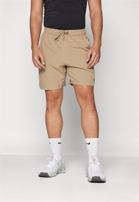 Nike Performance FORM SHORT - Kurze Sporthose - khaki/black