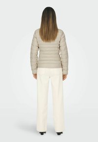 ONLY ONLNEWTAHOE QUILTED OTW - Giacca invernale - pumice stone