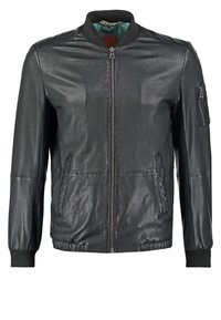 Giubbotto bomber in pelle nera con zip frontale, polsini in costina e tasche laterali. Presenta una finitura testurizzata e una tasca aggiuntiva con zip sul maniche.