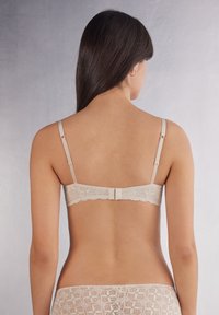 Intimissimi ELETTRA - Sujetador push-up - natürlich silk