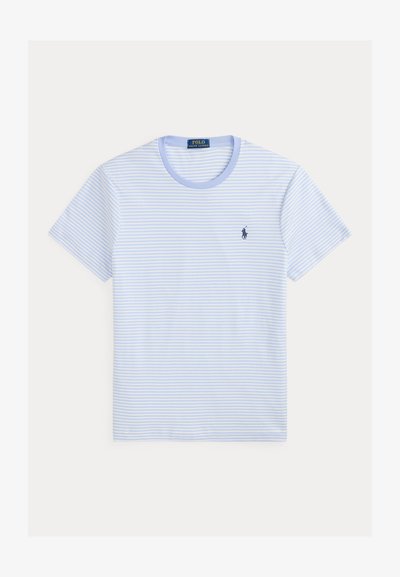 Κοντομάνικο ανοιχτό μπλε και λευκό T-shirt με οριζόντιες ρίγες, στρογγυλή λαιμόκοψη και μικρό σκούρο μπλε λογότυπο Polo Ralph Lauren στο στήθος.