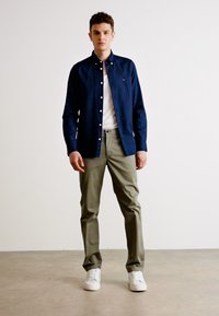 Tommy Hilfiger FLEX SHIRT - Košile - carbon navy
