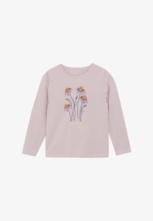 Langärmliges, helllila Baumwollhemd mit bestickten Blumen in Gelb und Lila, mit einem goldenen Textakzent nahe dem Saum.