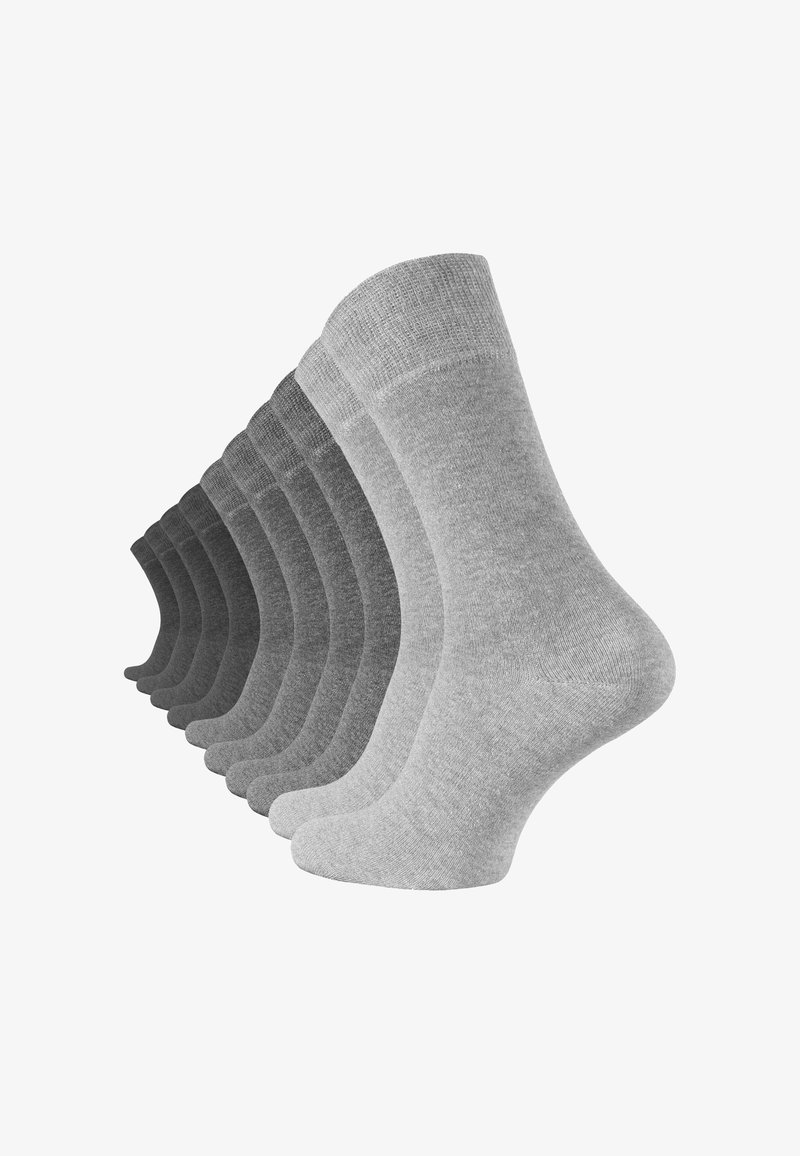 Set aus zehn Paar grauen Socken in verschiedenen Schattierungen von dunkel bis hell, mit geripptem Bündchen und glatter Textur, nebeneinander präsentiert.