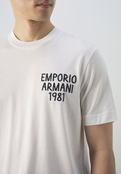 Emporio Armani Print T-shirt - chain vanilla