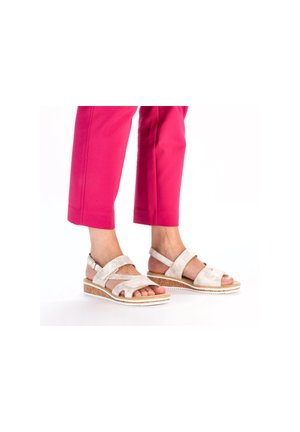 Sandalen met sleehak - beige