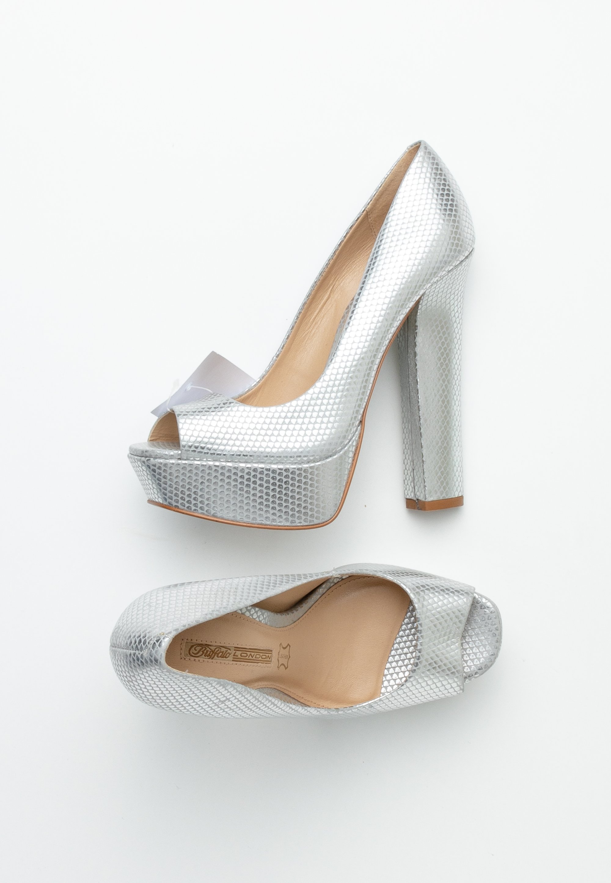 Buffalo Peep toes silver/silver-coloured (Pre-owned)