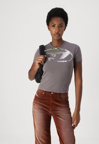 Diesel Triko s potiskem - grey