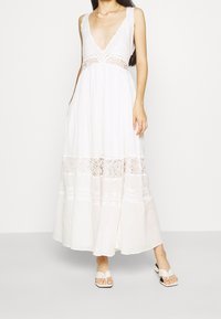 Free People Maxi šaty - white