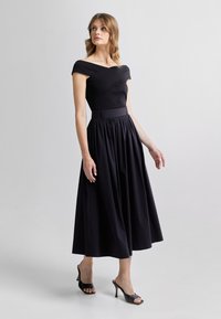 ANDIATA FIIA - Gonna a campana - black