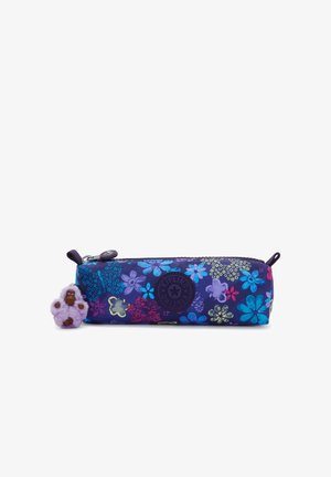 Navyblåt rektangulært penalhus med flerfarvede blomsterprint, rundt Kipling-logo, lynlåslukning øverst og en lille lilla abe nøglering fastgjort.