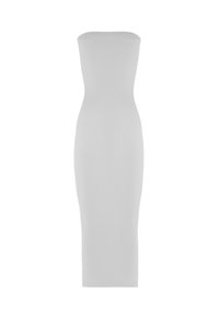 Hvid stropløs midi-kjole, tætsiddende, glat tekstur, lige silhuet, sømløst design, ingen udsmykninger eller mønstre.