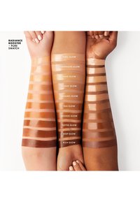 Iconic London RADIANCE BOOSTER - Bronzer - rich glow