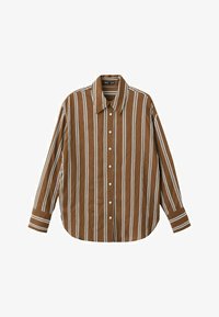 Camisa marrón de manga larga con botones, rayas verticales blancas y negras, cuello puntiagudo y puños abotonados.