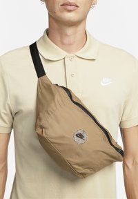 Nike Sportswear - Regnjacka - brown basalt/dark beetroot/canyon rust - 4