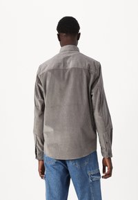 DRYKORN LIET - Button down-skjorte - grey