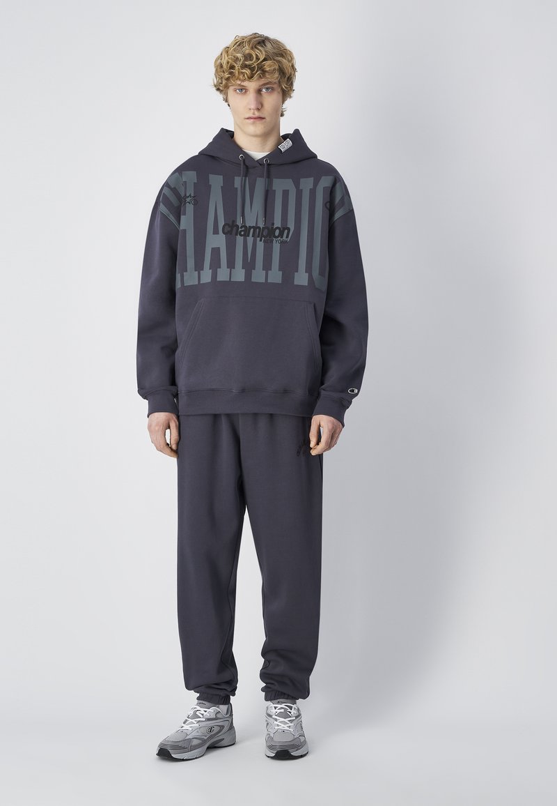 Champion Sweatshirt - Photo 2